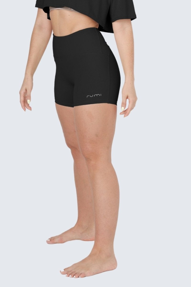 Rumi Earth - W SunSoft Flow Shorts 4" - Black - R124125BKP - Bottoms